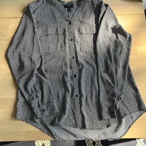 Jones New York Black and White Chevron Blouse, Women’s Extra Large (XL)